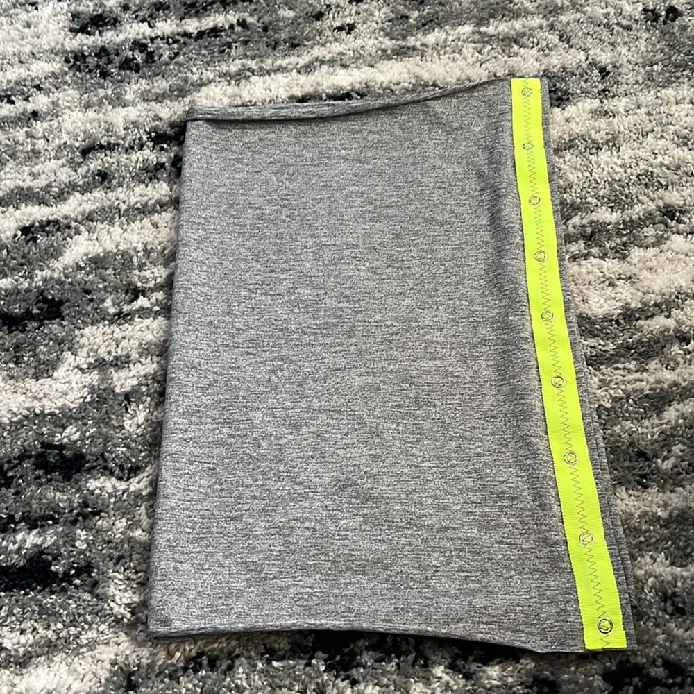 Ivivva scarf - Picture 4 of 5